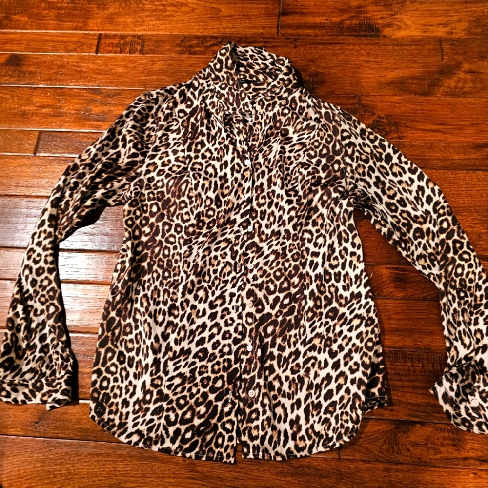 Guess women's medium leopard blouse